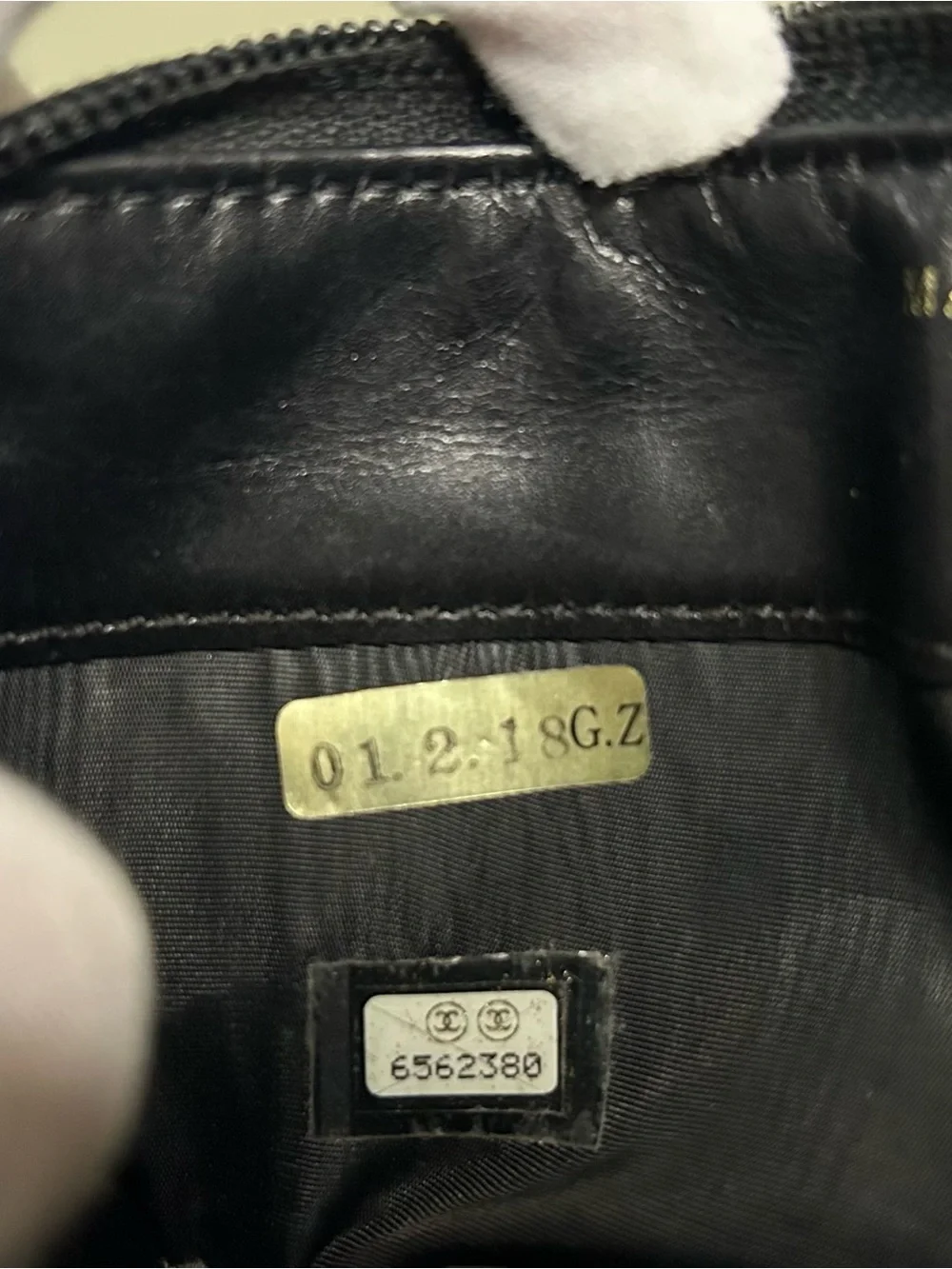 Chanel Black Caviar Leather CC Zip Around Wallet 6 Series w/ Hologram Vintage